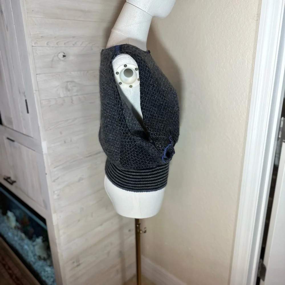 Free People Size XS lamb‎ and rabbit wool blend cold shoulder 1/4 zip sweater